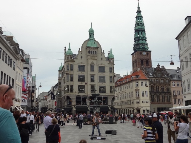 musician in plaza