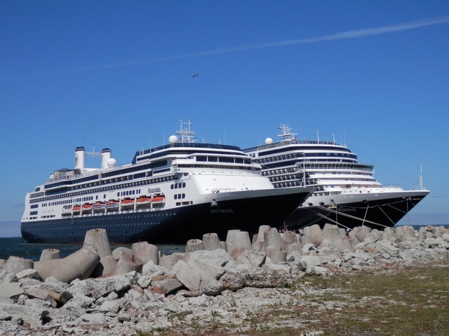 cruise ships