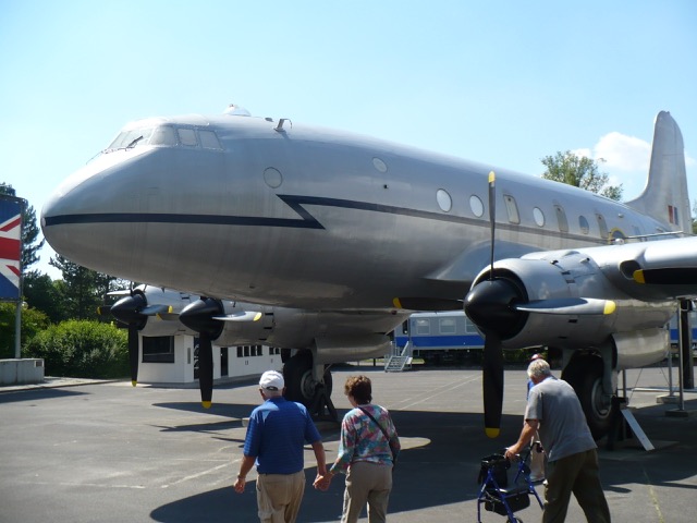 airlift plane