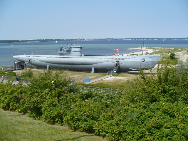 U-995