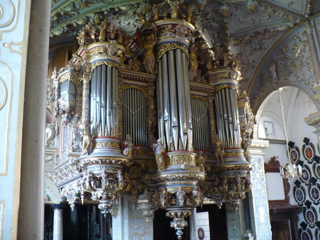 pipe organ