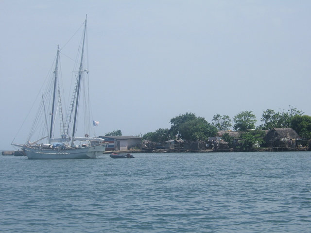 motoring in to san blas islands