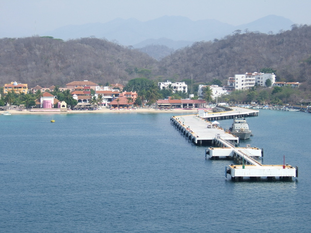 huatulco pier