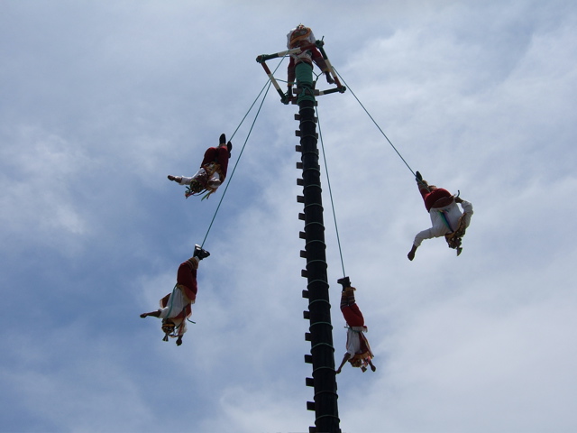  Four Flyers flying